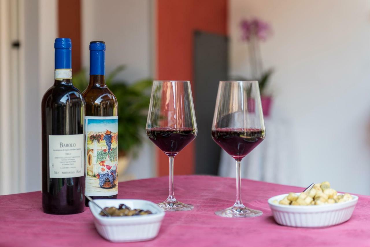 Villa Goccia Di Vino La Morra Dış mekan fotoğraf
